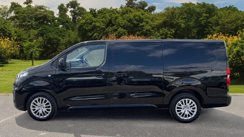 Vauxhall Vivaro L2 Diesel 3100 2.0d 145PS Pro H1 Van